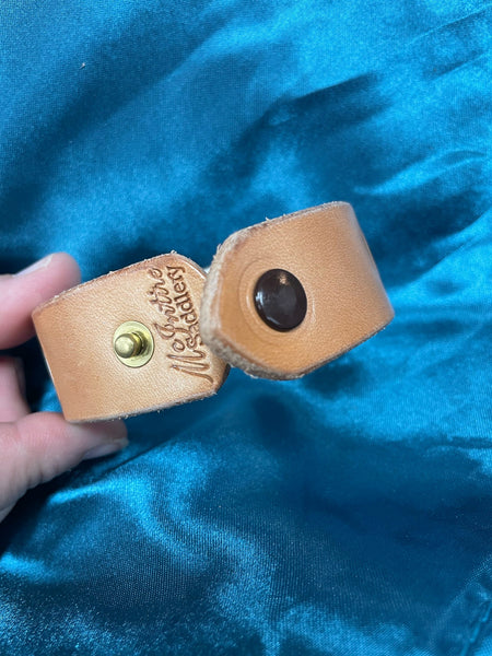 1" Spiny Oyster Chunk Stones Leather Cuff