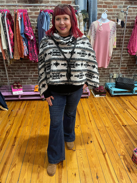 Esker Split Mock Poncho One Size