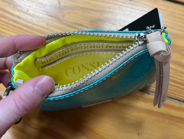 Consuela Pouch Lumi