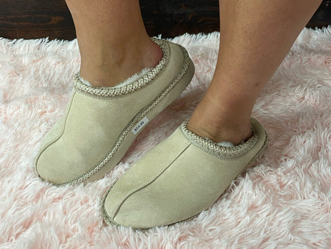 Very G Fuzzy Lined Slip In Shoe