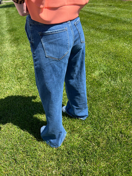 Arosa Super High Rise Pleated Wide Leg Jeans