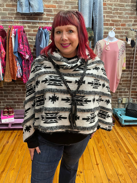 Esker Split Mock Poncho One Size