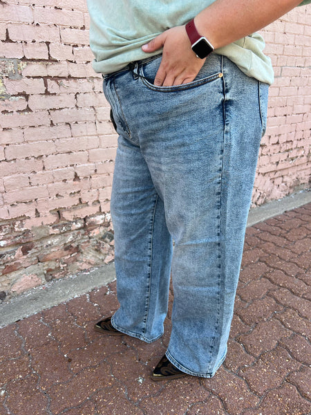 Judy Blue HW Wilhemina Light Vintage Wash Jeans Plus Size