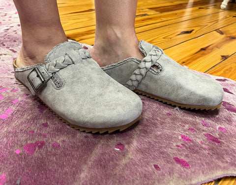 Iris Braided Clog in Grey
