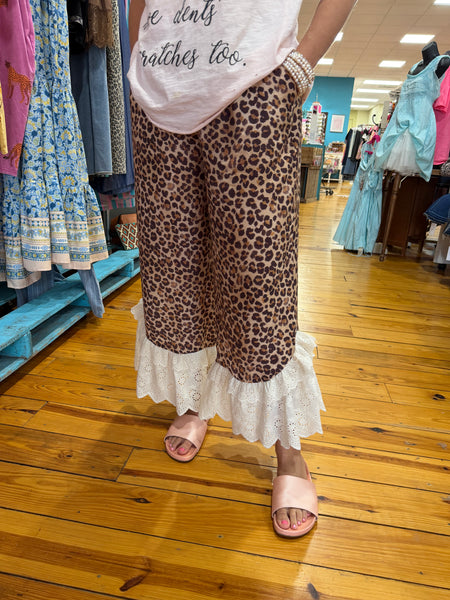 Leopard Print Woven Ruffled Lace Hem Pants w/ Side Pockets