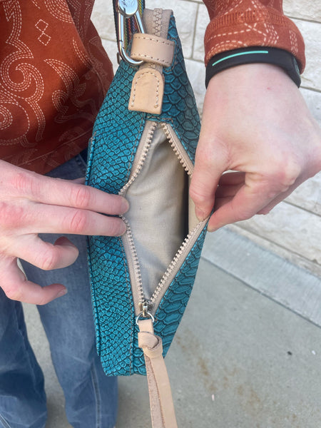 Consuela Tour Crossbody Indy