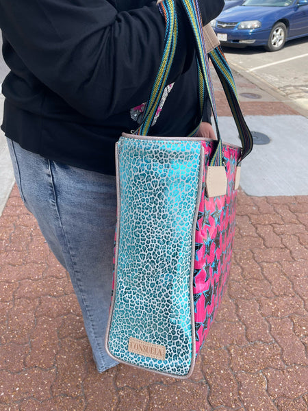 Consuela Classic Tote Presley