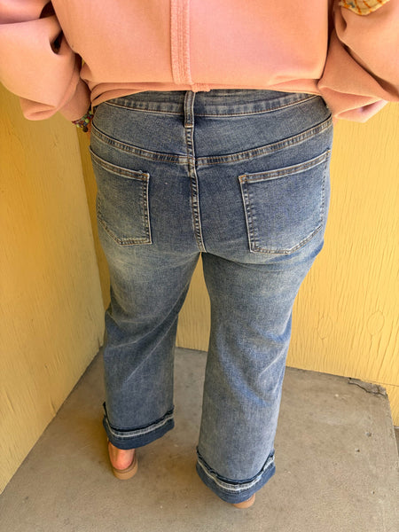 Coco+Carmen EverStretch Wide Leg Ankle w/ Raw Contrast Bottom Medium Denim
