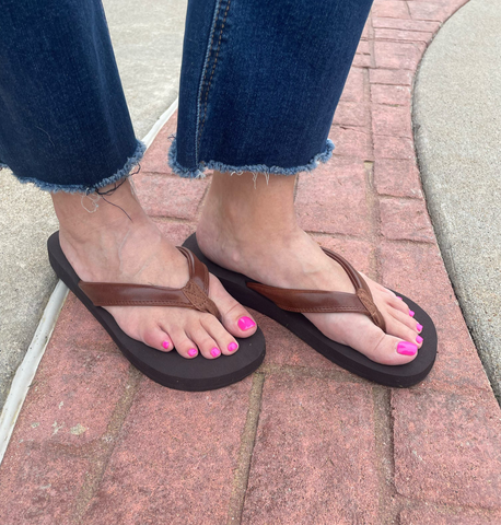 Summer Plans Flip Flop Cognac