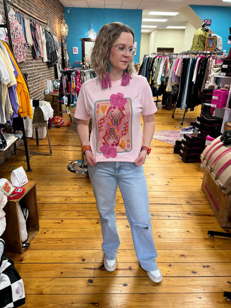 Queen of Hearts w/ Turquoise Necklace Tee