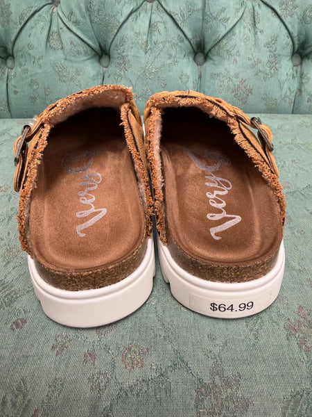 Very G Cali Clog in Sand