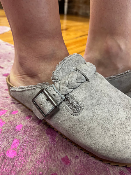 Iris Braided Clog in Grey